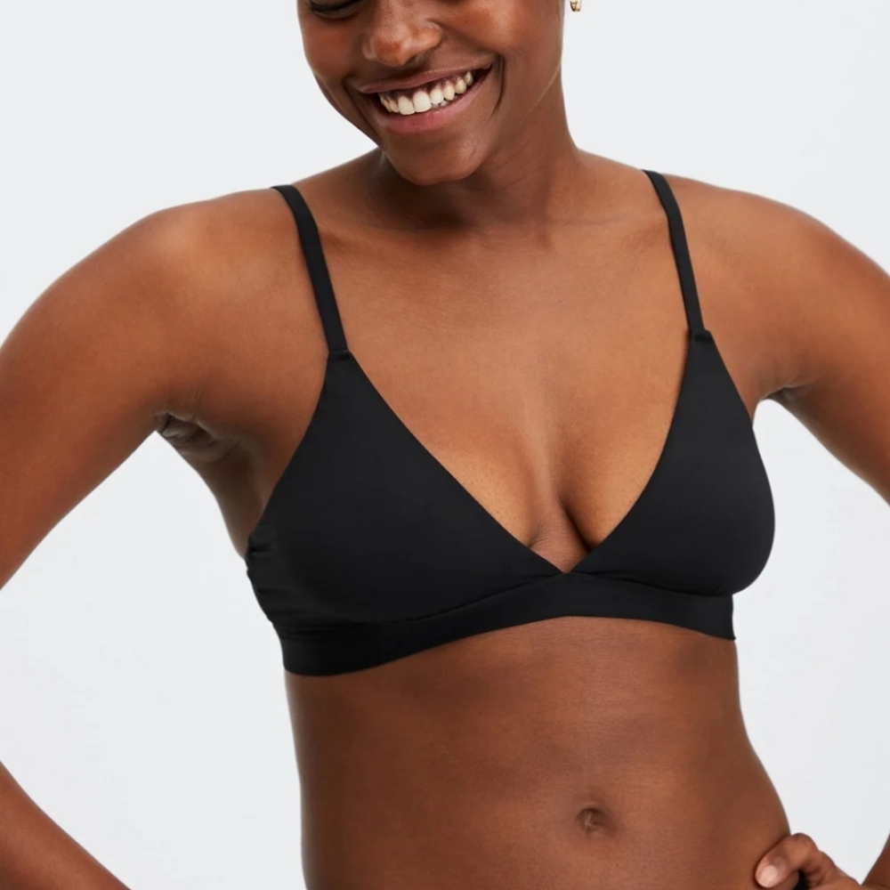 Fabletics Black Triangle Bralette Size Small - image 1